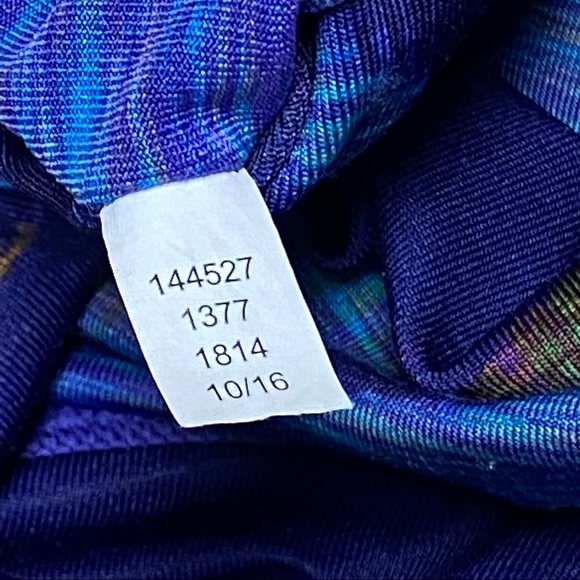 90 Degrees by Reflex Space Dye Reversible Capri Leggings - Picture 8 of 8